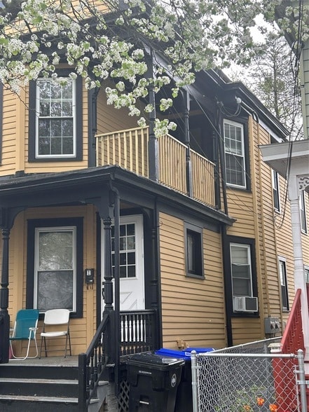 12 Franklin St in Poughkeepsie, NY - Building Photo - Building Photo