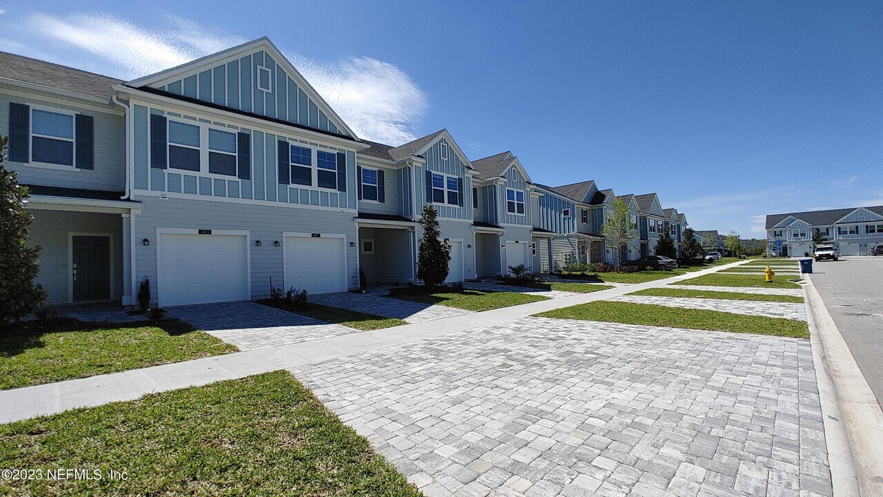 443 Albany Bay Blvd in Saint Johns, FL - Building Photo