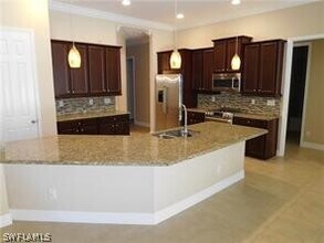 6853 Il Regalo Cir in Naples, FL - Building Photo - Building Photo