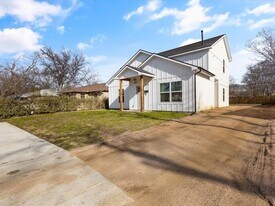 3517 Mission St in Fort Worth, TX - Building Photo