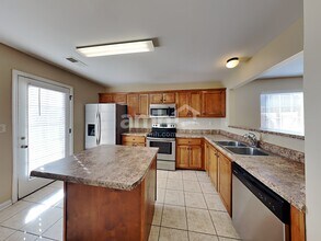 5883 Savannah Pky in Southaven, MS - Building Photo - Building Photo