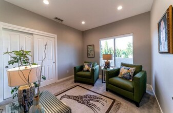 1050 Fox Run Ct in Auburn, CA - Building Photo - Building Photo