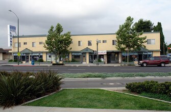Lawndale Acres in Lawndale, CA - Building Photo - Building Photo