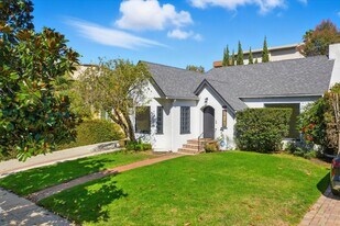 2156 Linnington Ave in Los Angeles, CA - Building Photo