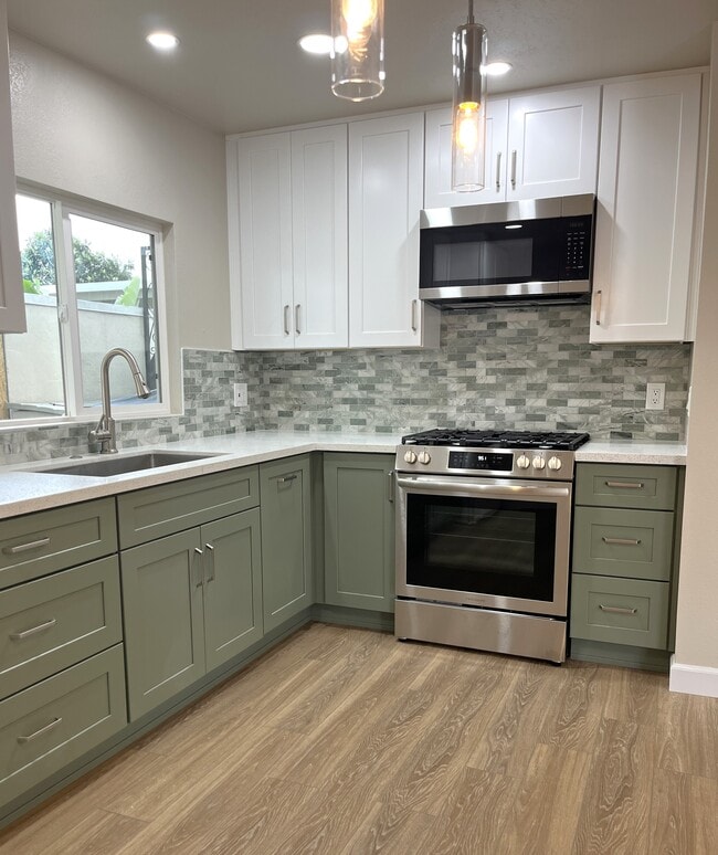 4747 Oregon St, Unit B in San Diego, CA - Building Photo - Building Photo