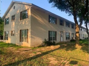 100 S Bowser Rd in Richardson, TX - Building Photo - Building Photo