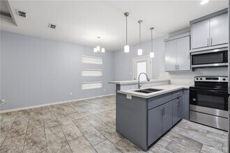 17 S Colt Ln in Edinburg, TX - Building Photo - Building Photo