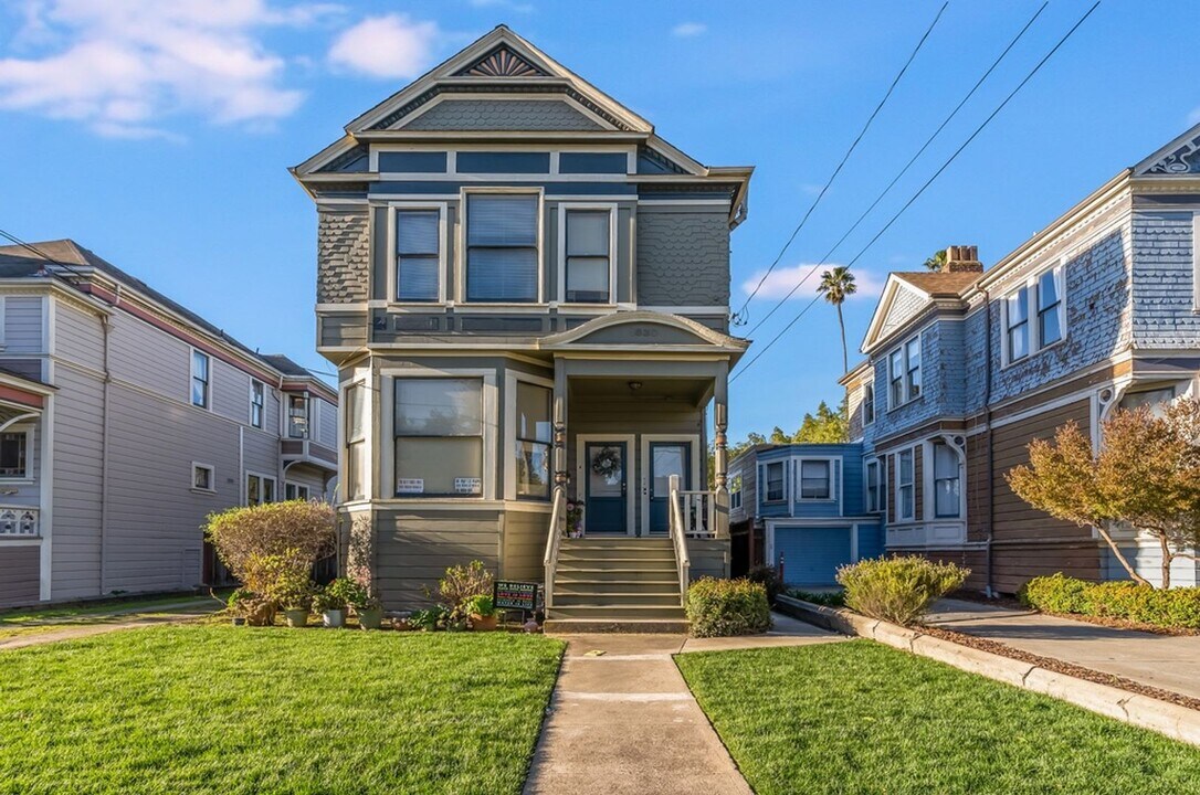 1830 San Antonio Ave in Alameda, CA - Building Photo