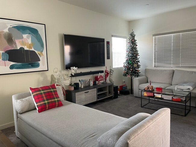 27474 Basalt Way in Moreno Valley, CA - Foto de edificio - Building Photo