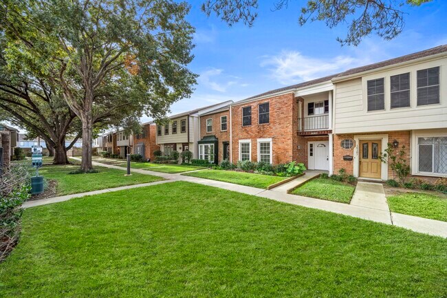 14185 Misty Meadow Ln in Houston, TX - Building Photo - Building Photo