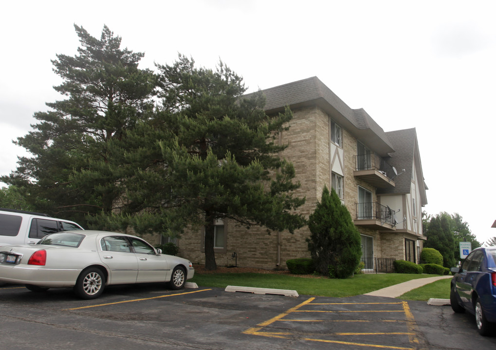 10720 Mary Ln in Mokena, IL - Foto de edificio