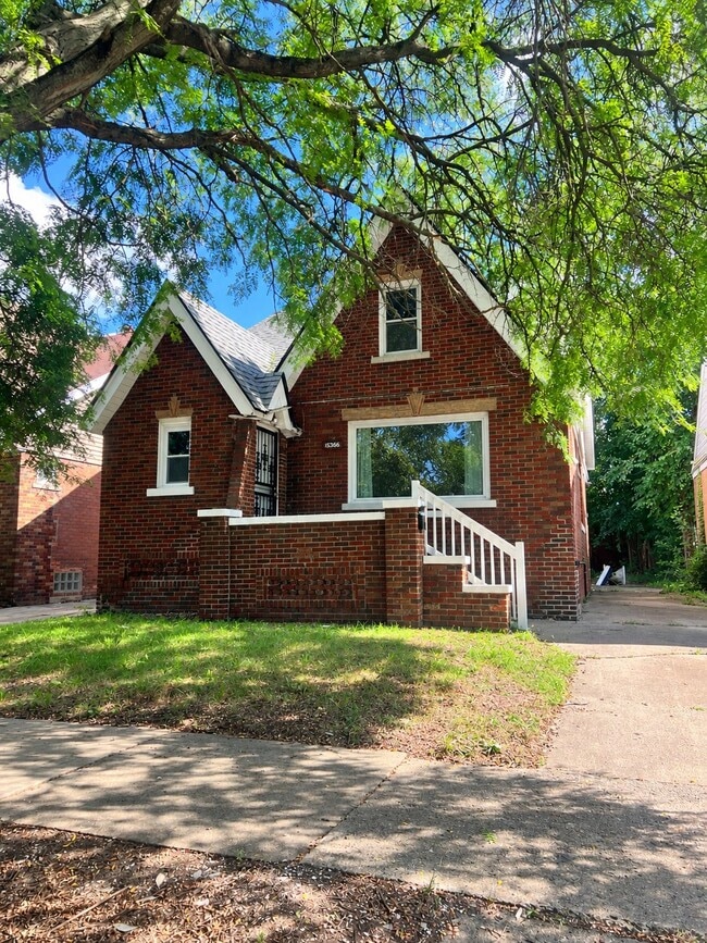property at 15366 Snowden St