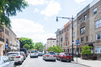 252 Brooklyn Ave in Brooklyn, NY - Building Photo - Building Photo