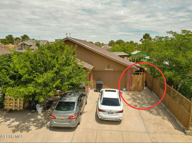 14369 Katherine Dr in Horizon City, TX - Building Photo - Building Photo