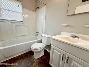 9409 La Grange Rd in Louisville, KY - Building Photo - Building Photo