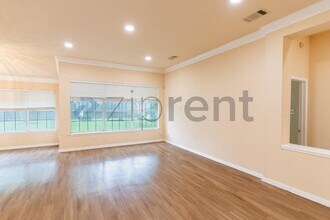 1215 Timber Bend Dr in Pflugerville, TX - Building Photo - Building Photo