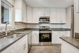 2815 Lee Oaks Ct in Falls Church, VA - Building Photo - Building Photo