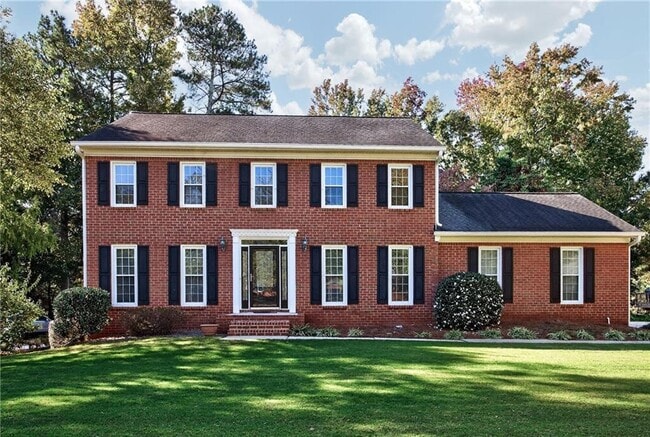 property at 1570 Greyfield Trce