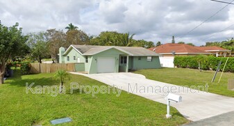 1317 Willow Rd in West Palm Beach, FL - Building Photo