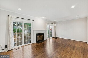 10520 Pine Haven Terrace in Rockville, MD - Building Photo