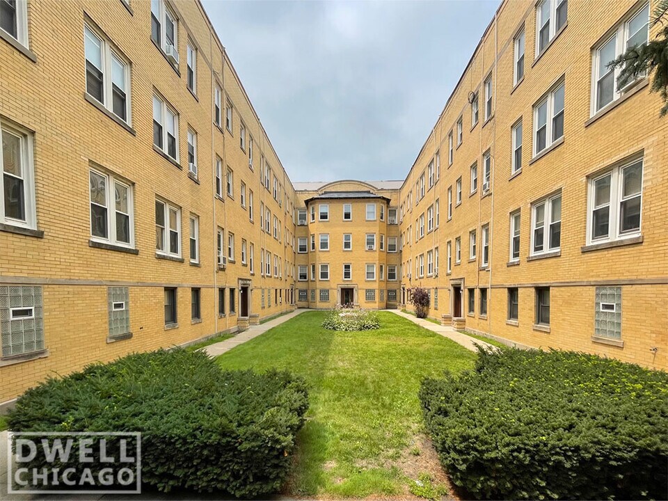 6526 N Lakewood Ave, Unit 1 in Chicago, IL - Foto de edificio