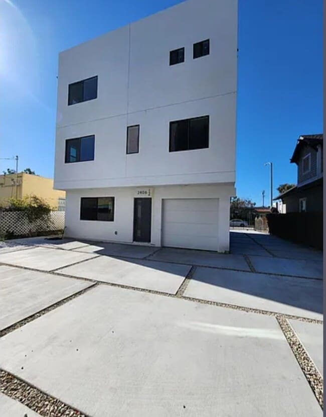 property at 2406 Hauser Blvd