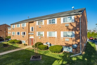 Midway Park Apartments in Wilmington, DE - Foto de edificio - Building Photo