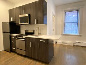 11 Queensberry St, Unit 21 in Boston, MA - Building Photo - Building Photo