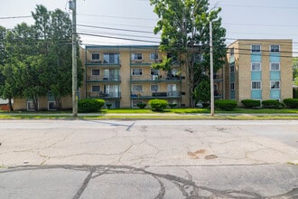 WBC Estates in Manchester, NH - Building Photo - Building Photo