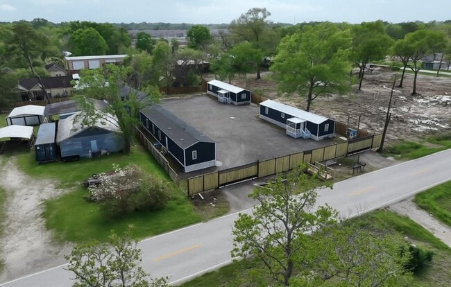 22500 E Martin Dr in Porter, TX - Building Photo - Building Photo