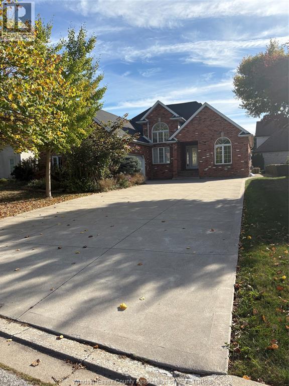 property at 823 Lake Shore Dr