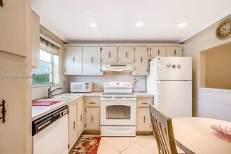 607 State in North Lauderdale, FL - Building Photo - Building Photo