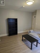 70 Victoria Ave S in Hamilton, ON - Building Photo - Building Photo