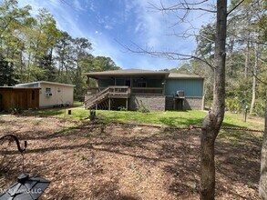 1020 Margaret St in Ocean Springs, MS - Foto de edificio - Building Photo