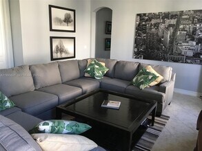 184 W Bay Cedar Cir in Jupiter, FL - Foto de edificio - Building Photo