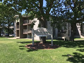 Green Gable Apartments