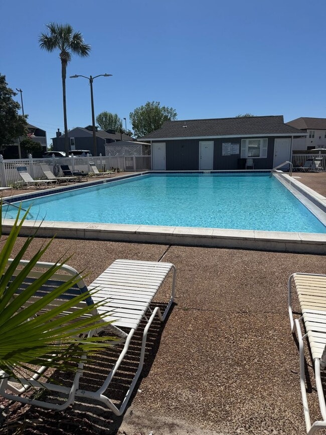 property at 2 Court Dr