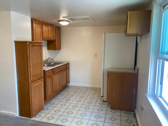 212 Central Ave in Chicora, PA - Building Photo - Building Photo