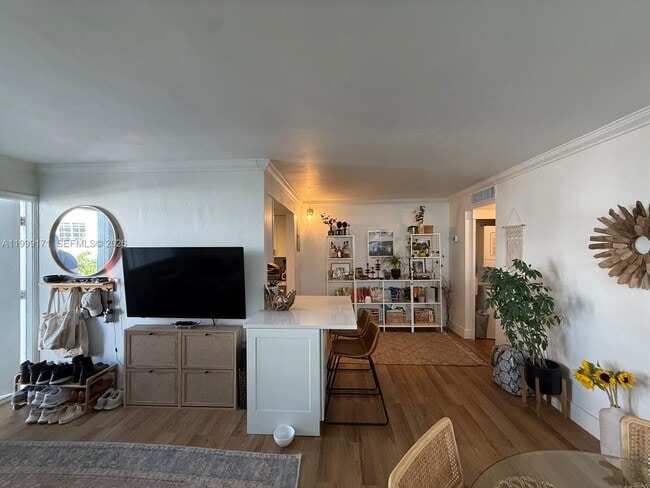 801 Meridian Ave in Miami Beach, FL - Building Photo - Building Photo