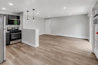 Primavera Square in Bensalem, PA - Building Photo - Building Photo