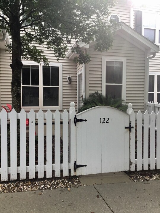 5813 Wrightsville Ave-Unit -W5813-122 in Wilmington, NC - Building Photo