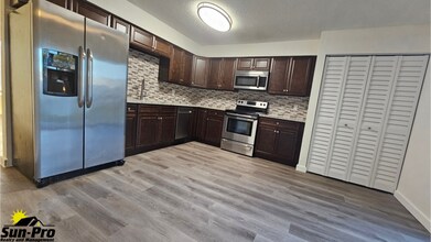 5813 Spruce Creek Rd in Port Orange, FL - Building Photo - Building Photo