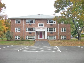 Hampton Arms Apartments in Hampton, NH - Building Photo - Building Photo