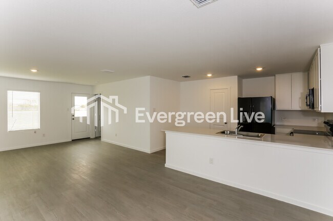 10001 Muntjac Dr in Fort Worth, TX - Building Photo - Building Photo