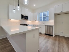 4971 Brinkman St in Houston, TX - Building Photo - Building Photo