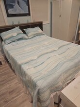 75 Neptune St in Jamestown, RI - Foto de edificio - Building Photo