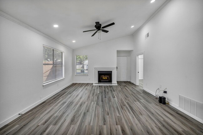 5903 Kevin Kelly Pl in Austin, TX - Building Photo - Building Photo