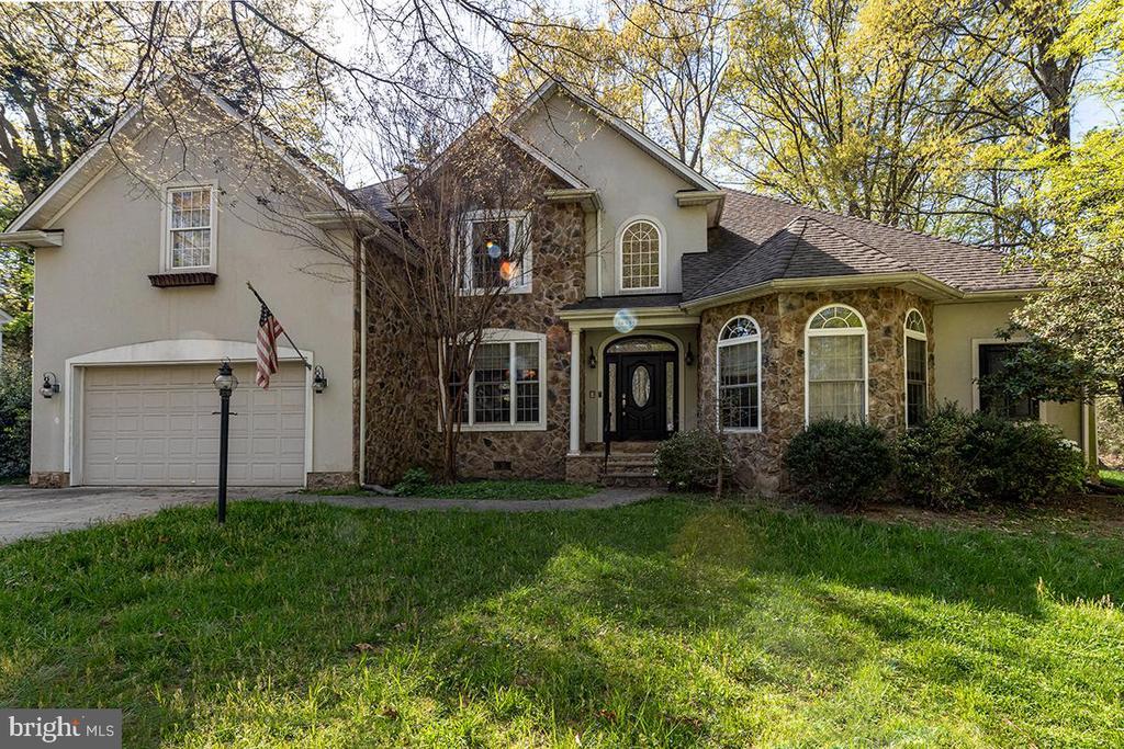 14535 Honeysuckle Way in Swan Point, MD - Foto de edificio