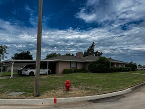 2700 SW 85th St in Oklahoma City, OK - Building Photo - Building Photo