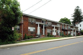 10 Unit Multifamily + Additional Income in Sussex, NJ - Building Photo - Building Photo